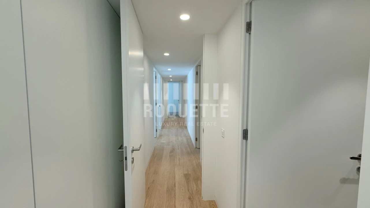 Apartamento T4 para Venda em Aldoar, Foz do Douro e Nevogilde Foto 28