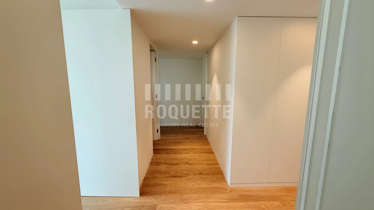Apartamento T4 para Venda em Aldoar, Foz do Douro e Nevogilde Foto 31