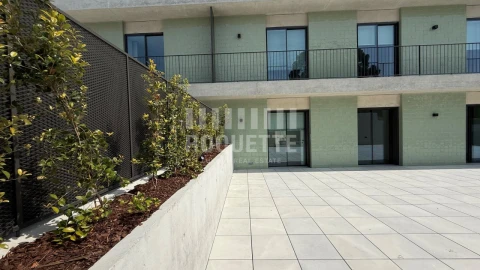 Apartamento T4 para Venda em Aldoar, Foz do Douro e Nevogilde
