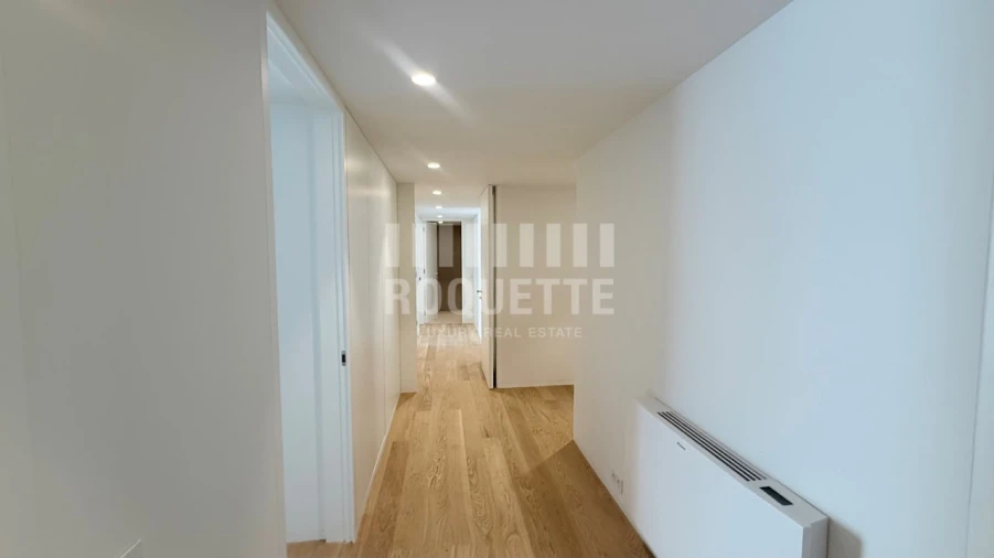Apartamento T4 para Venda em Aldoar, Foz do Douro e Nevogilde Foto 24