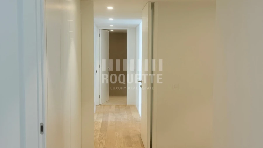 Apartamento T4 para Venda em Aldoar, Foz do Douro e Nevogilde Foto 15