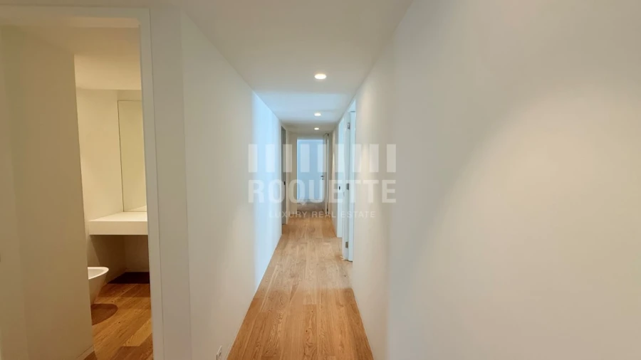 Apartamento T4 para Venda em Aldoar, Foz do Douro e Nevogilde Foto 10