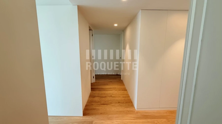 Apartamento T4 para Venda em Aldoar, Foz do Douro e Nevogilde Foto 31