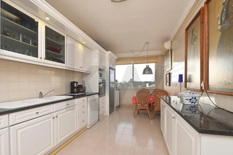 Apartamento T4 para Venda em Cascais e Estoril Foto 6