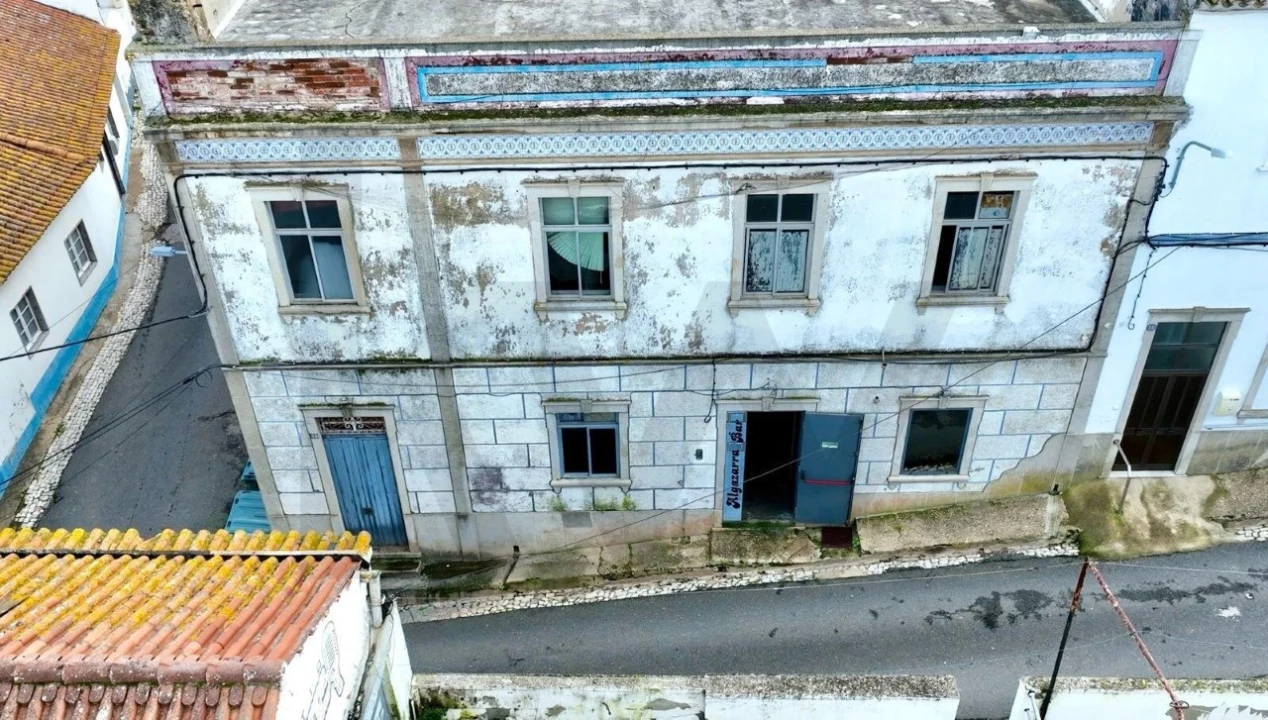 Prédio para Venda em Alvalade Foto 2