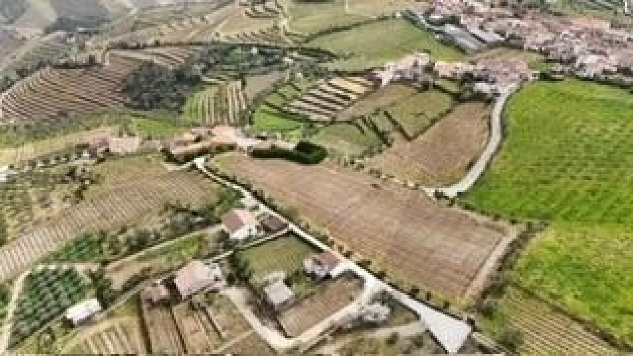 Moradia T4 para Venda em Celeiros Foto 24