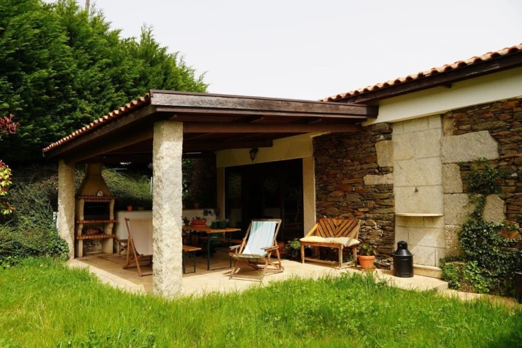 Moradia T4 para Venda em Celeiros Foto 1