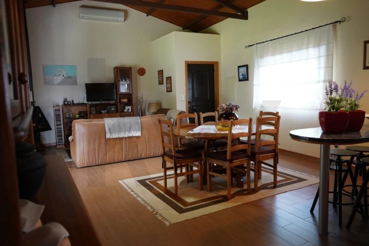 Moradia T4 para Venda em Celeiros Foto 21