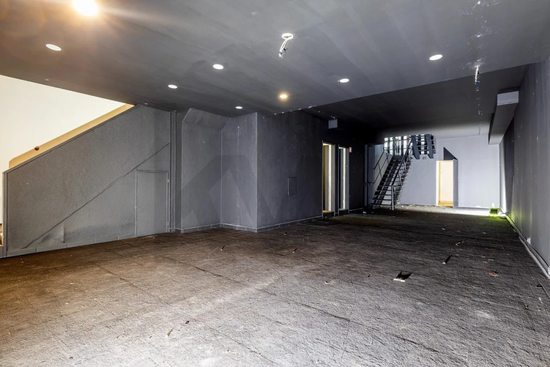 Loja para Venda em Campo de Ourique Foto 16