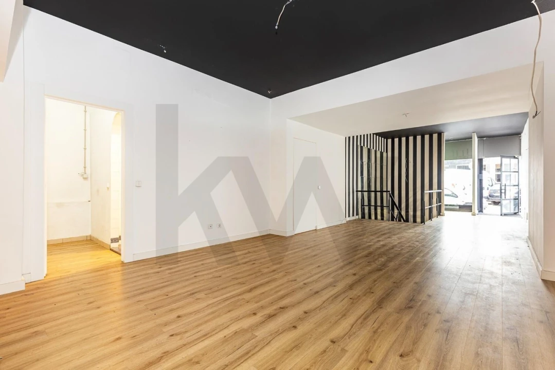 Loja para Venda em Campo de Ourique Foto 4