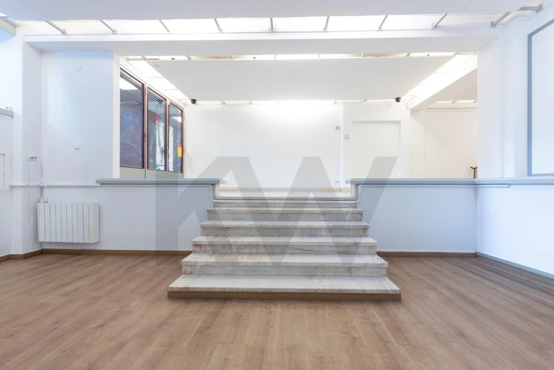 Loja para Arrendamento em Avenidas Novas Foto 17