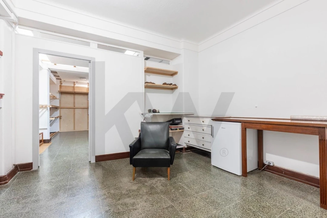 Loja para Arrendamento em Avenidas Novas Foto 21