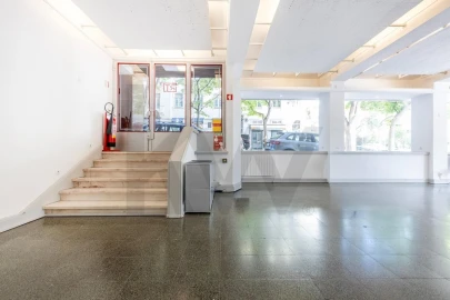 Loja para Arrendamento em Avenidas Novas