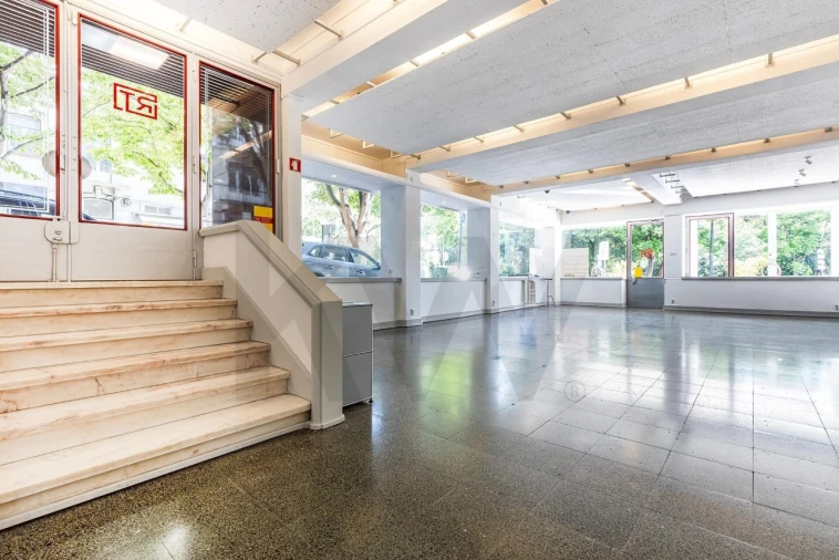 Loja para Arrendamento em Avenidas Novas Foto 6