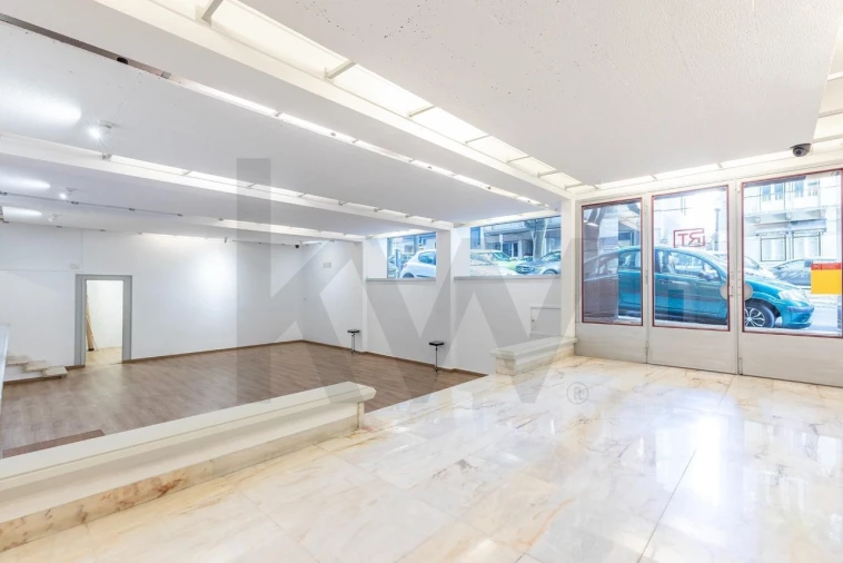 Loja para Arrendamento em Avenidas Novas Foto 14