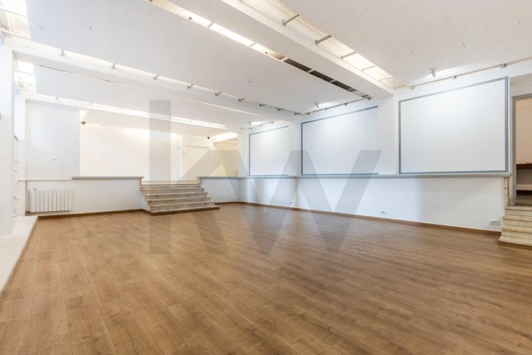 Loja para Arrendamento em Avenidas Novas Foto 16