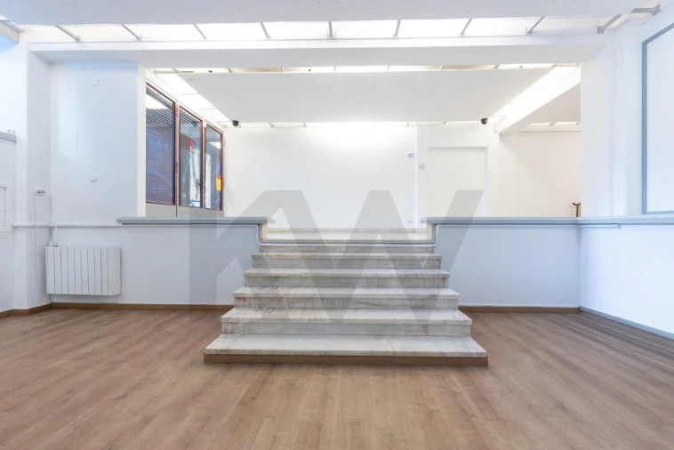 Loja para Arrendamento em Avenidas Novas Foto 17