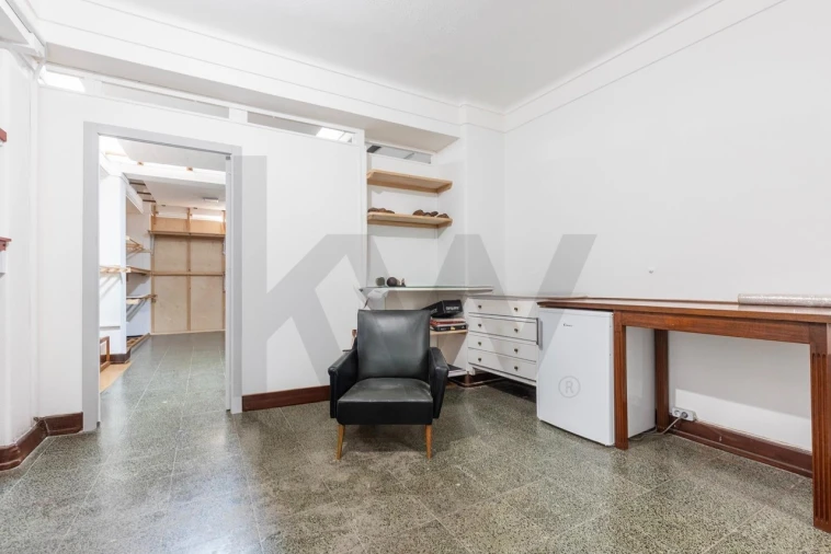 Loja para Arrendamento em Avenidas Novas Foto 21