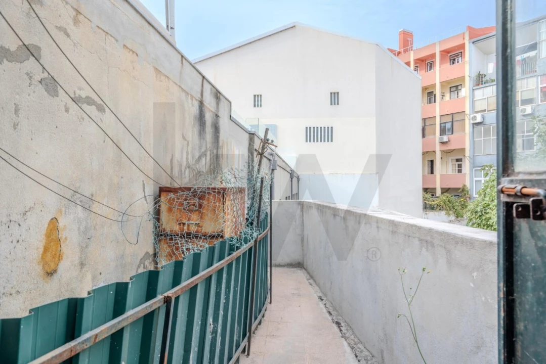 Prédio para Venda em Arroios Foto 25