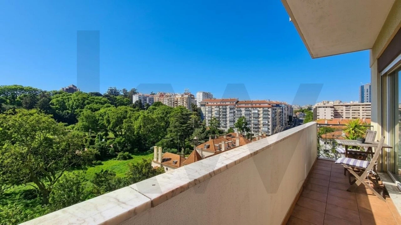 Apartamento T4 para Venda em São Domingos de Benfica Foto 8