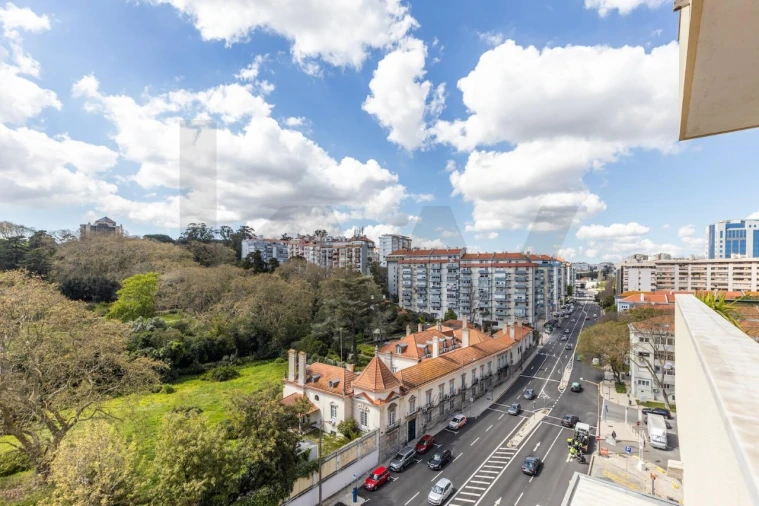 Apartamento T4 para Venda em São Domingos de Benfica Foto 14