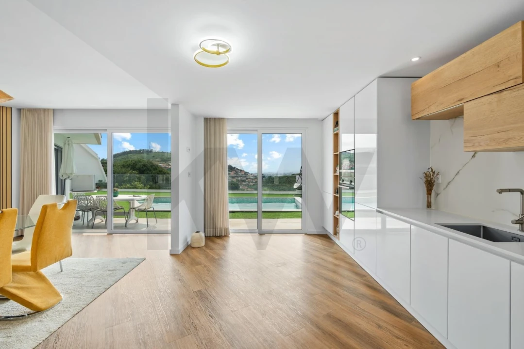 Moradia T4 para Venda em Ramada e Caneças Foto 10