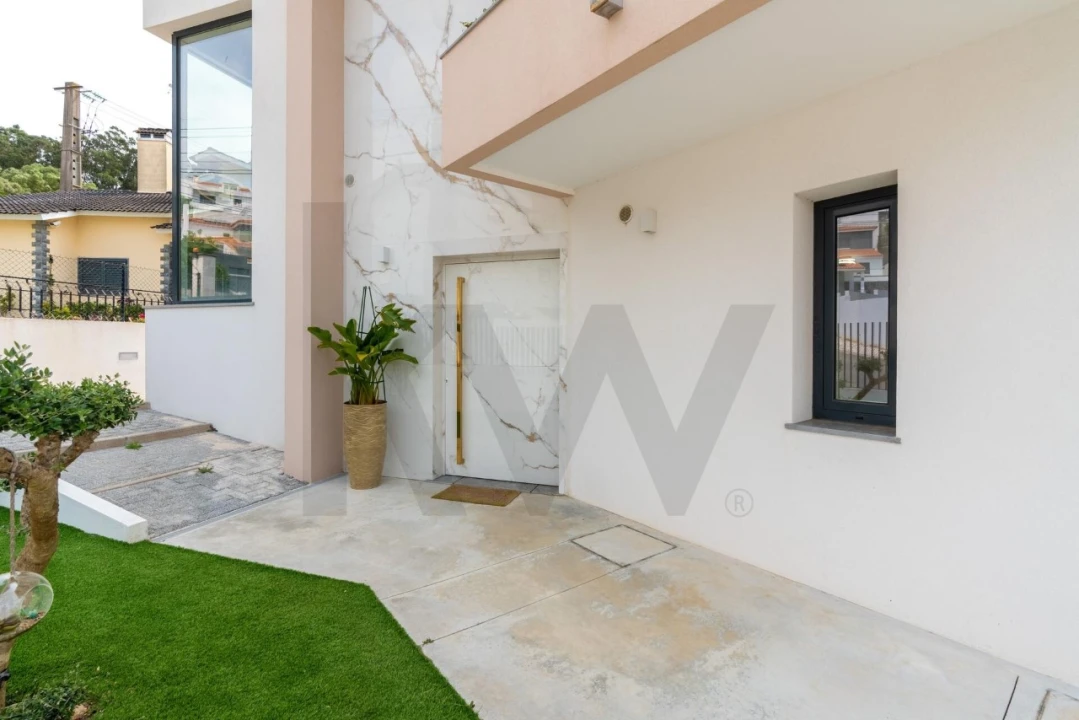 Moradia T4 para Venda em Ramada e Caneças Foto 8