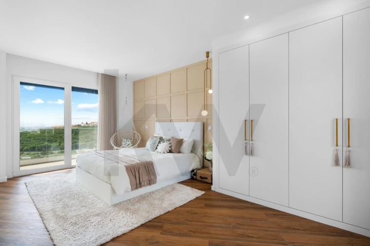 Moradia T4 para Venda em Ramada e Caneças Foto 4