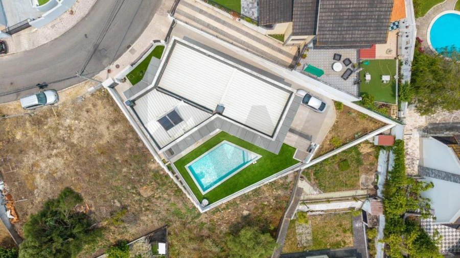 Moradia T4 para Venda em Ramada e Caneças Foto 6