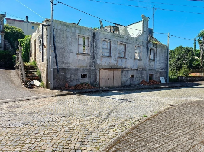 Moradia T5 para Venda em Vilar Seco Foto 8