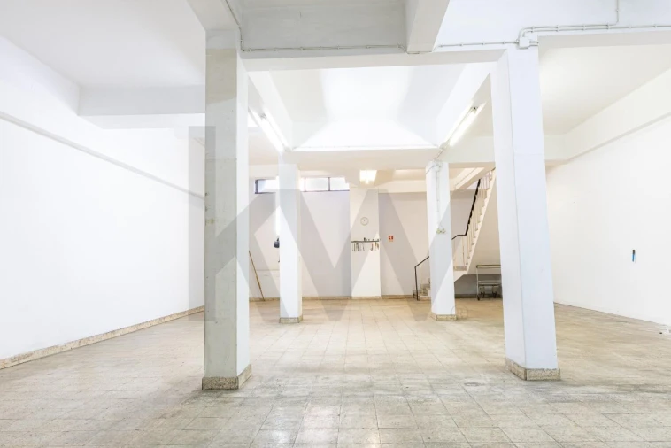 Loja para Venda em Campo de Ourique Foto 10