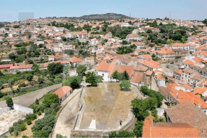 Moradia T12 para Venda em Idanha-A-Nova e Alcafozes