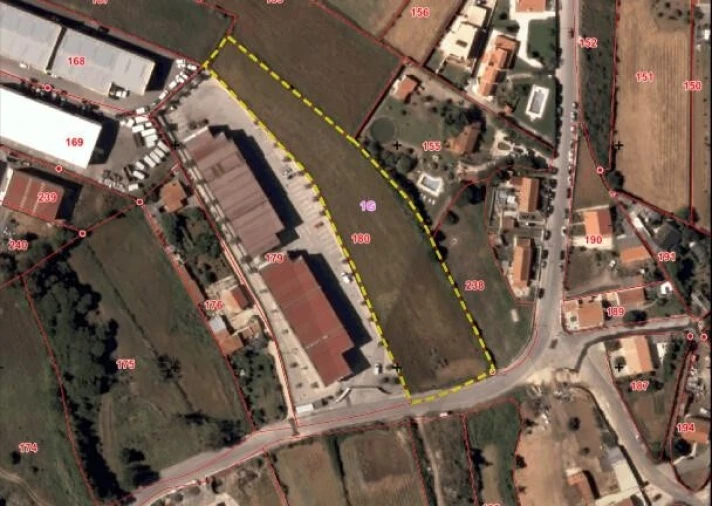 Terreno para Venda em São João das Lampas e Terrugem Foto 3