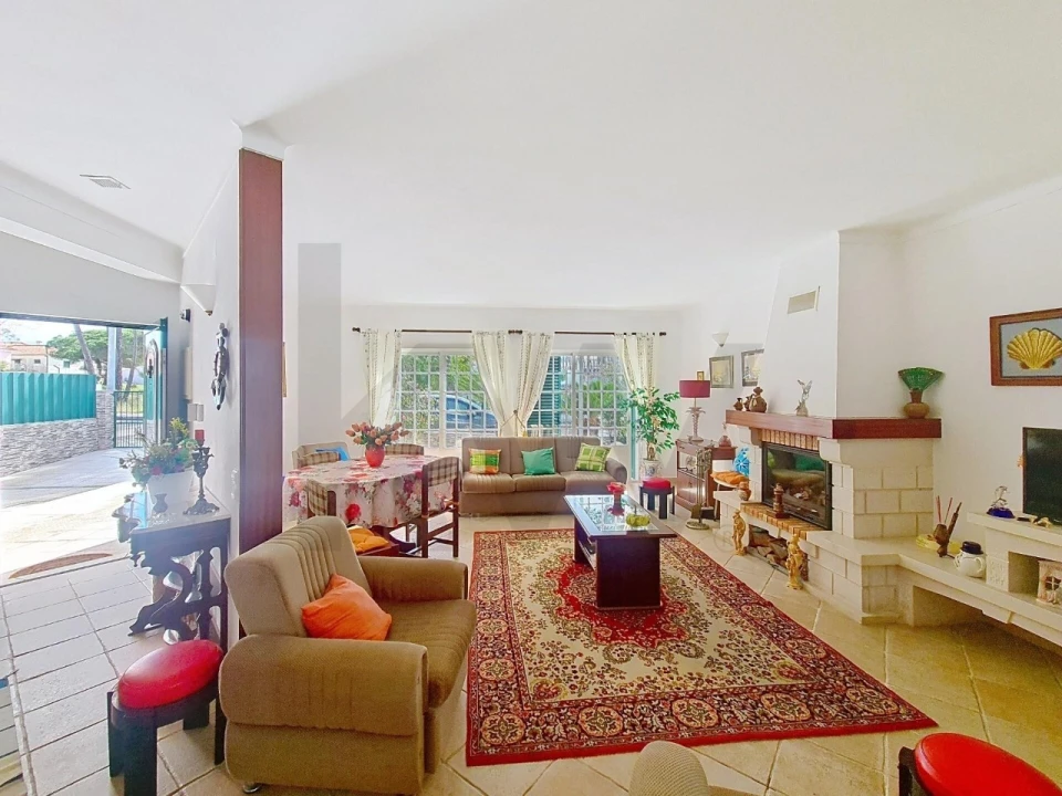 Moradia T3 para Venda em Sesimbra (Castelo) Foto 1