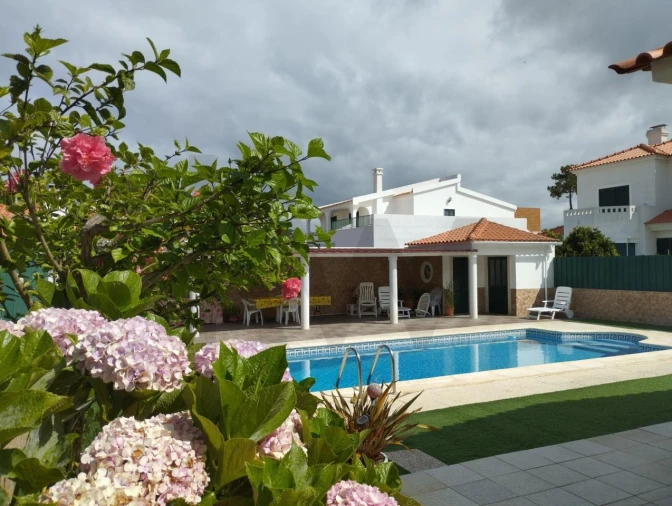 Moradia T3 para Venda em Sesimbra (Castelo) Foto 3