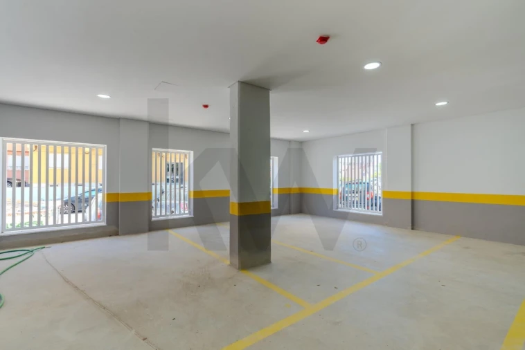 Apartamento T4 para Venda em Cascais e Estoril Foto 29