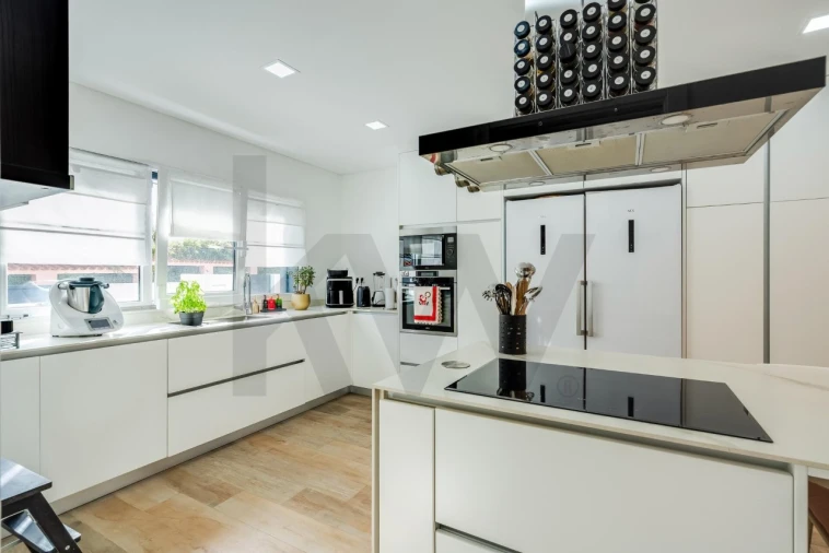 Moradia T4 para Venda em Rio de Mouro Foto 3