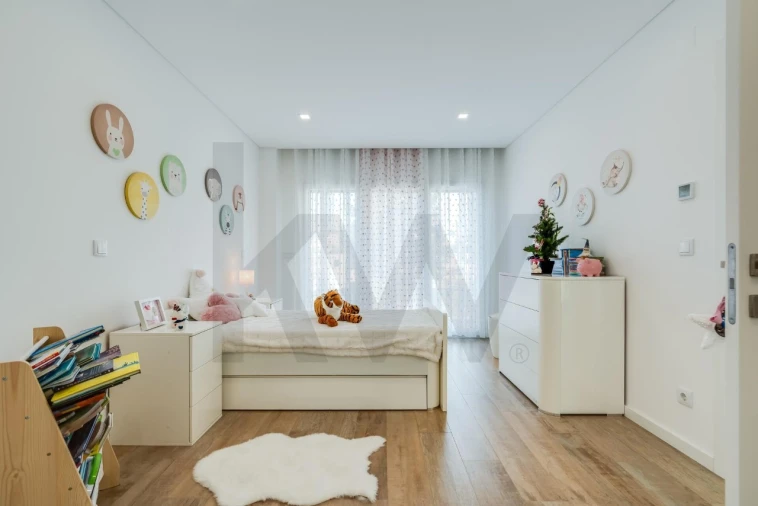 Moradia T4 para Venda em Rio de Mouro Foto 12