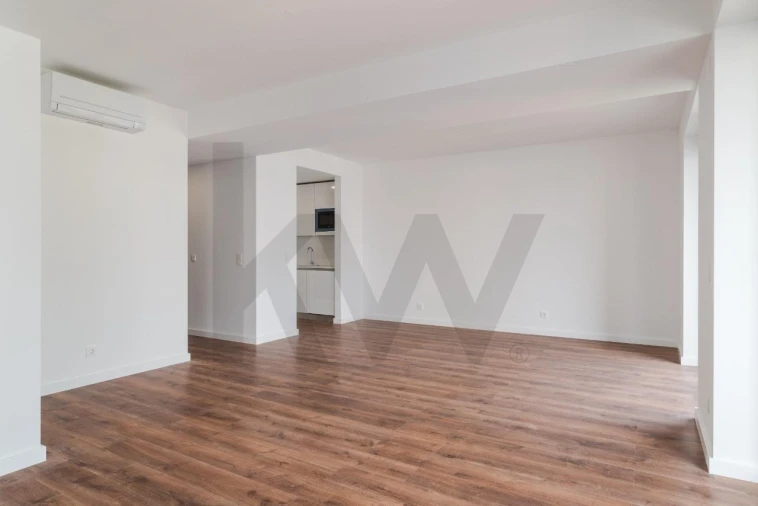 Apartamento T2 para Venda em Avenidas Novas Foto 5