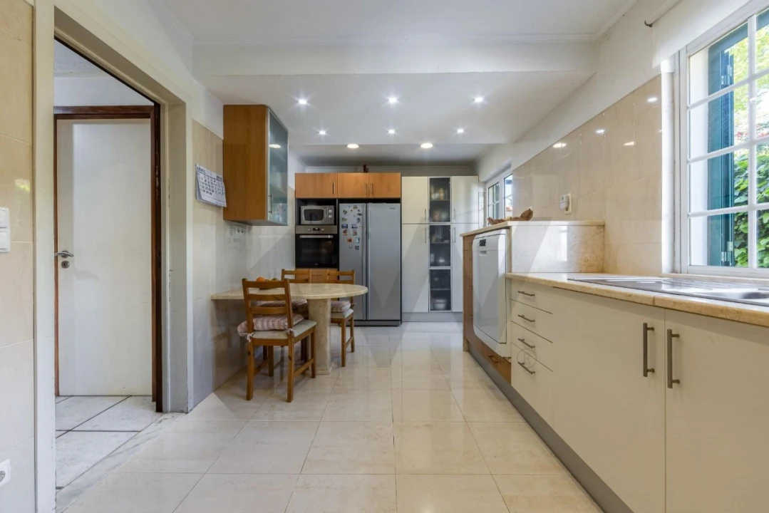 Moradia T6 para Venda em Algés, Linda-A-Velha e Cruz Quebrada-Dafundo Foto 17