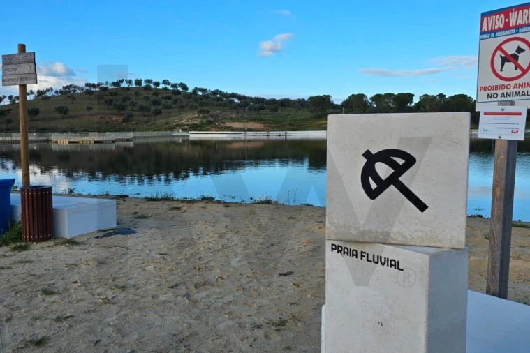 Loja para Venda em Pedrogão Foto 26