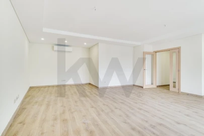 Apartamento T3 para Venda em São Domingos de Benfica