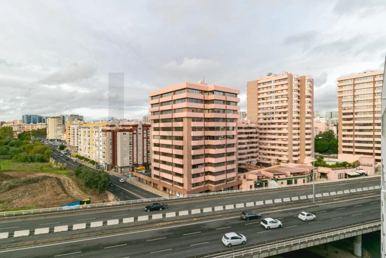 Apartamento T3 para Venda em São Domingos de Benfica Foto 15