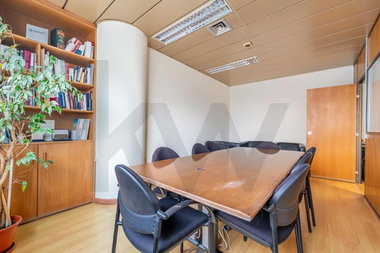 Escritório para Arrendamento em Algés, Linda-A-Velha e Cruz Quebrada-Dafundo Foto 11