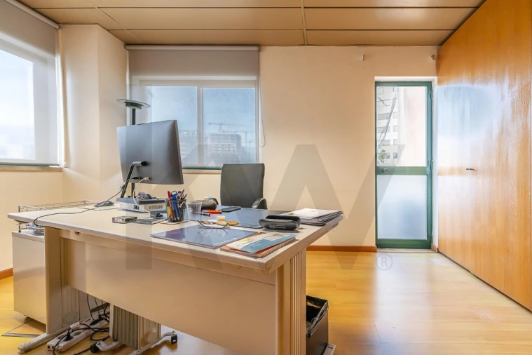 Escritório para Arrendamento em Algés, Linda-A-Velha e Cruz Quebrada-Dafundo Foto 14