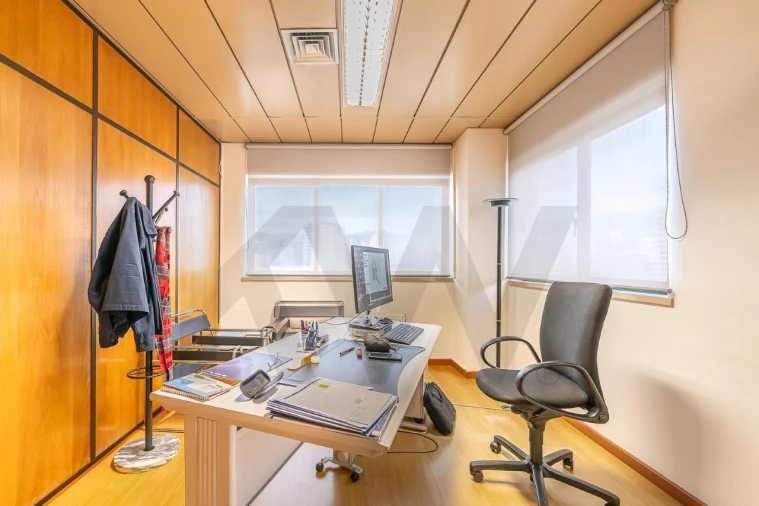 Escritório para Arrendamento em Algés, Linda-A-Velha e Cruz Quebrada-Dafundo Foto 15