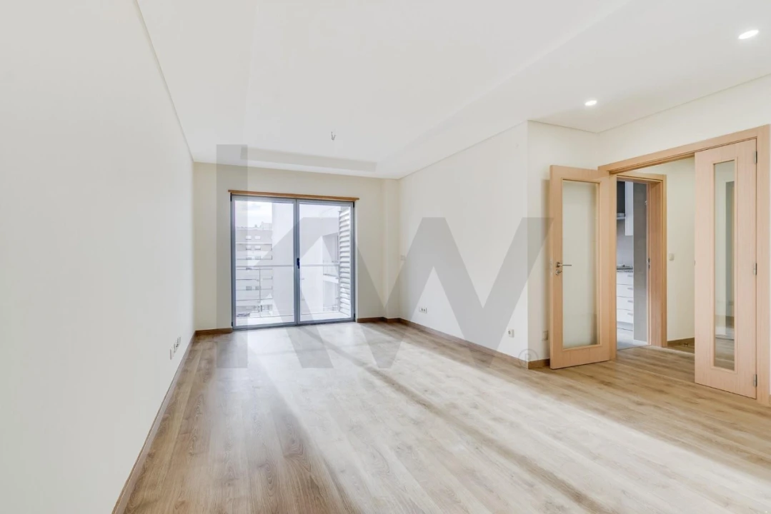 Apartamento T2 para Venda em São Domingos de Benfica Foto 1