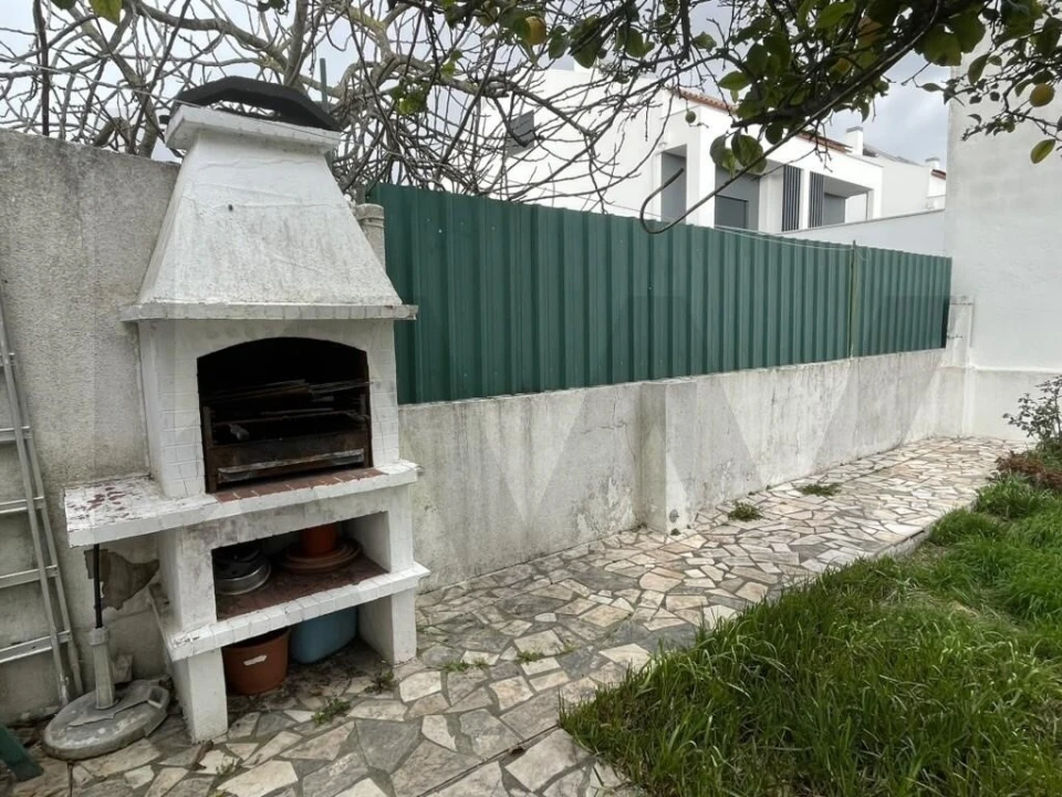 Moradia T2 para Venda em Quinta do Conde Foto 6