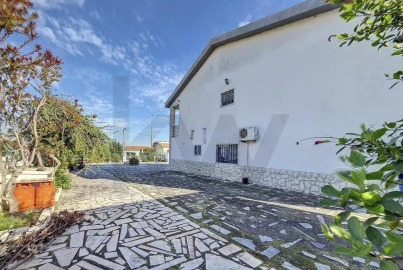 Moradia T4 para Venda em Pinhal Novo