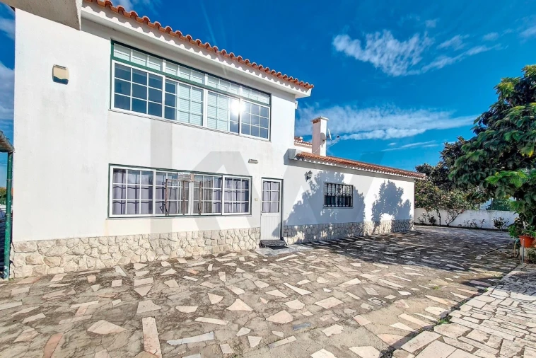 Moradia T4 para Venda em Pinhal Novo